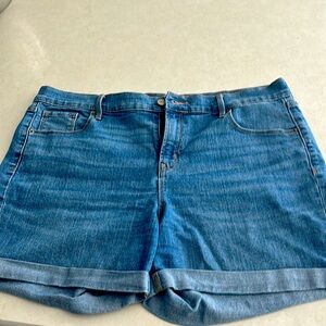 Old Navy denim shorts size 14